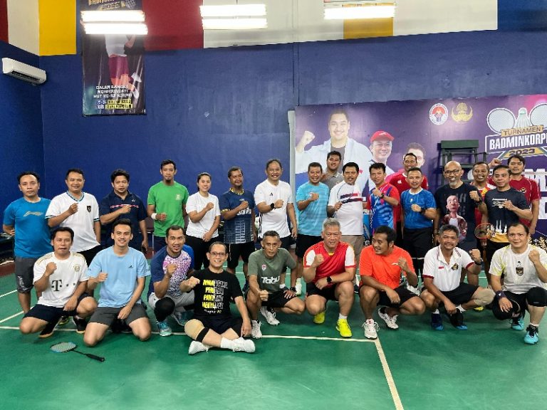 3091Jalin-Silaturahmi-dan-Koordinasi--Kemenpora-Badminton-Club-Tanding-Bulutangkis-dengan-ForSahli