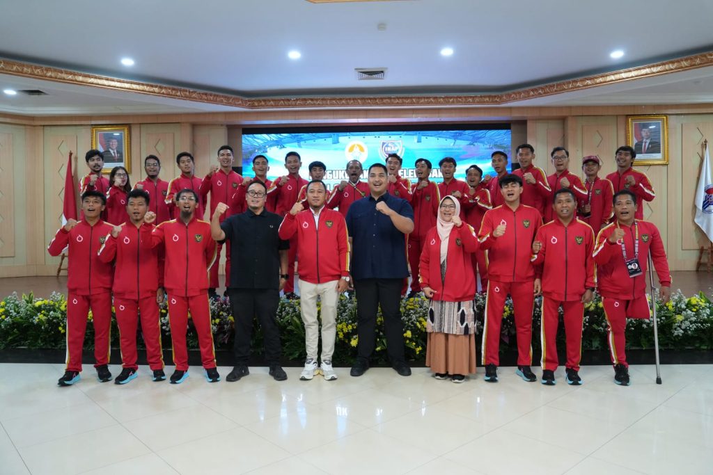 4480Menpora-Dito-Melepas-Timnas-Sepak-Bola-Amputasi-Indonesia-ke-Amputee-Football-Asian-Championship-2025