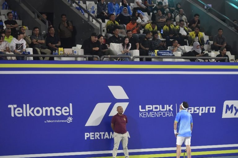 7156Menpora-Dito-dan-Wamenpora-Taufik-Dampingi-Wapres-Gibran-Tonton-Serunya-Lagi-Lagi-Tenis-Internasional
