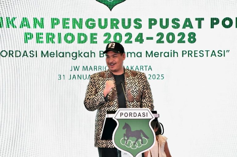 8709Pelantikan-Pordasi--Menpora-Dito-Optimis-Olahraga-Berkuda-Cetak-Sejarah-Tampil-di-Olimpiade-2028